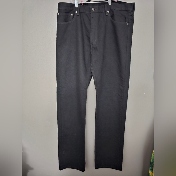 LEVI STRAUSS & CO. Men's Black Jeans 505. Size: 40/36 - Picture 3 of 16